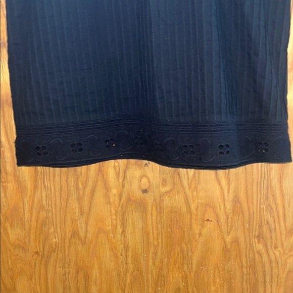 Chic Black Ruffled Women's Blouse - Picture 4 of 9